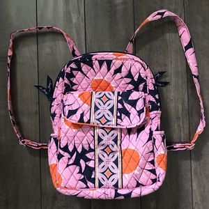 “Loves me”🌺 Vera Bradley